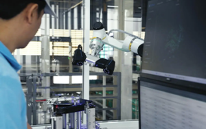 Soluție inteligentă de inspecție a calității pentru OEM-urile din industria auto: scanare și inspecție 3D automatizate